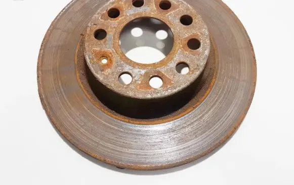 Volkswagen PASSAT B6 Rear brake disc neventiliuojamas