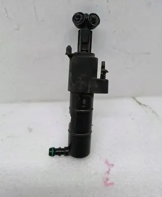 Mercedes-Benz E W212 Windshield washer spray nozzle 
