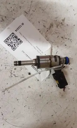 Hyundai i30 Fuel injector 3531004AA0