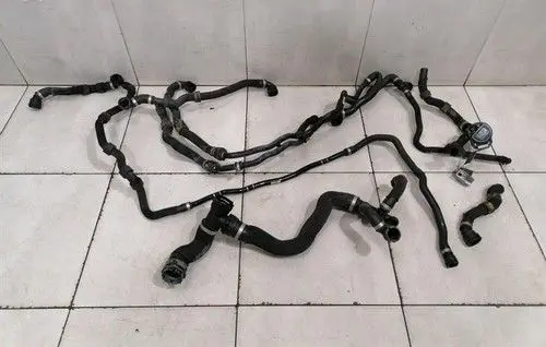 Mercedes-Benz AMG GT R190 C190 Oil cooling pipe A2135011601