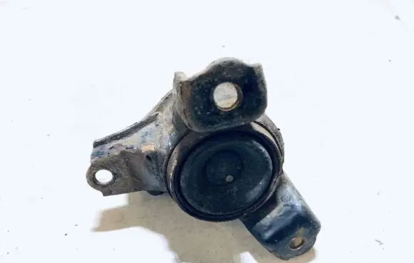 Hyundai Tucson JM Engine mount bracket