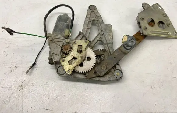 Mercedes-Benz W123 Front door window regulator with motor 1267250411 0130821021 0018205142