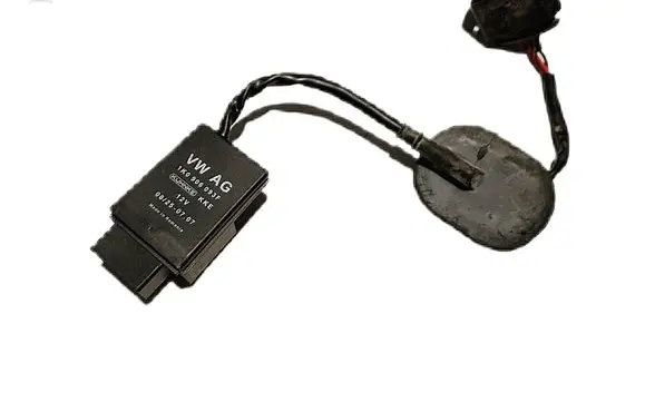 Volkswagen PASSAT B7 Fuel injection pump control unit/module 1K0906093F
