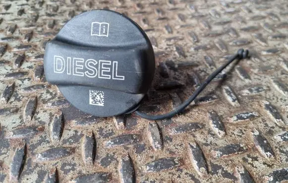 BMW 3 G20 G21 Fuel tank filler cap 7482901