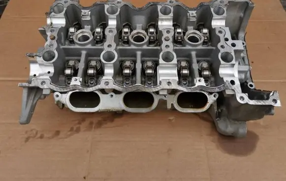 Mercedes-Benz ML W166 Engine head R2760160900 2760101504