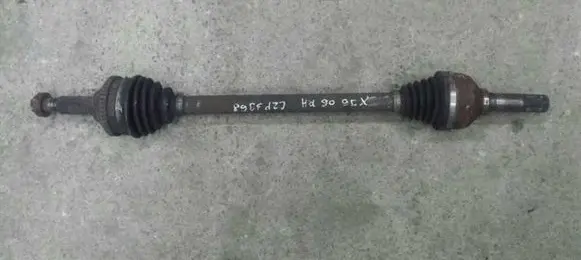 Jaguar XJ X350 Rear driveshaft C2P3968
