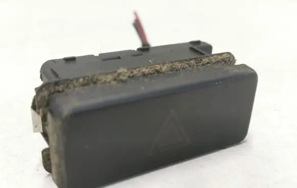 BMW 5 E34 Hazard light switch 1374220