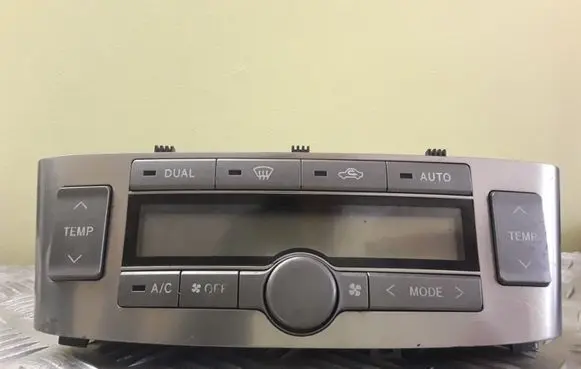 Toyota Avensis T250 Climate control unit 5590005170 MB1465700802 5590205060F