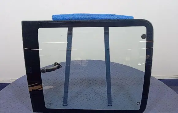 Fiat Doblo Rear side window 