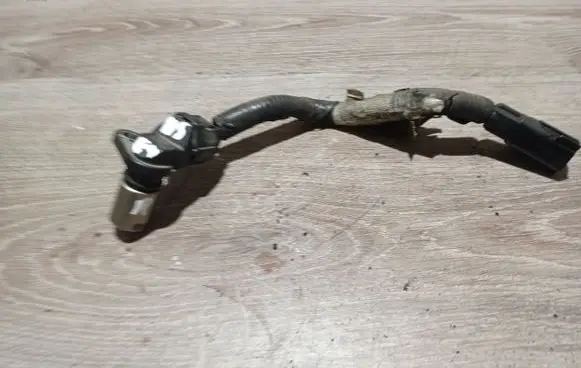 Volvo XC90 Crankshaft position sensor 30637803