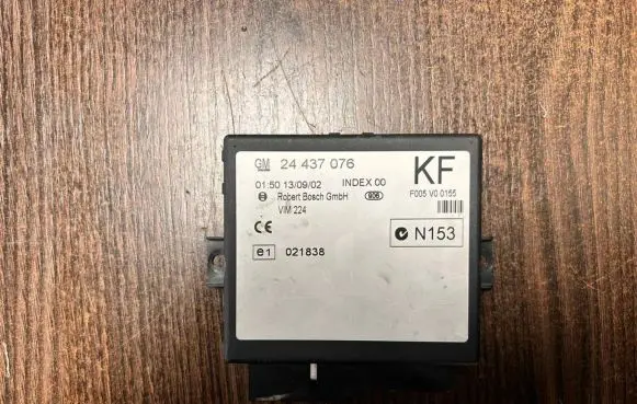 Opel Zafira A Comfort/convenience module 24437076 24437076KF