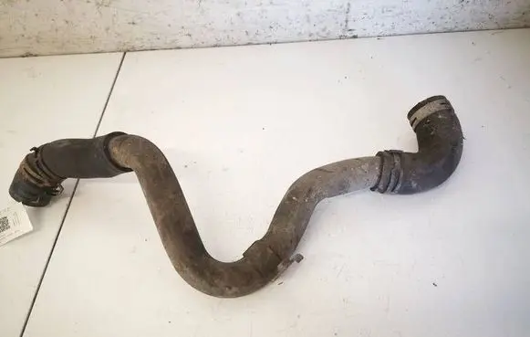 Land Rover Discovery 3 - LR3 Engine coolant pipe/hose 