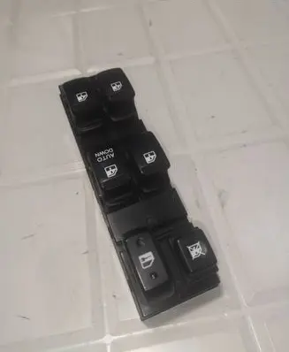 Hyundai Tucson JM Electric window control switch