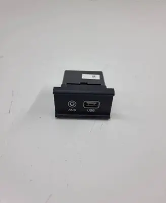 KIA Sorento USB socket connector 96120c5kb0