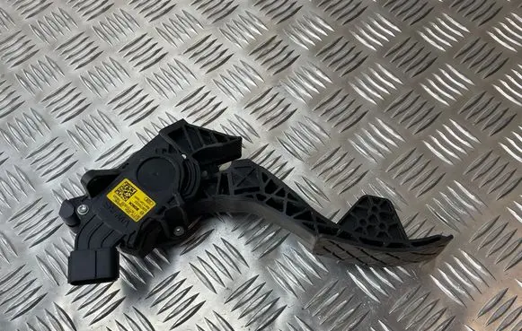Skoda Fabia Mk3 (NJ) Accelerator throttle pedal 6C1721503B 0280755223