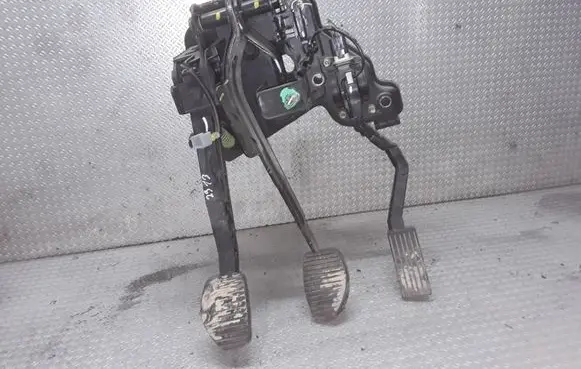 Peugeot 407 Pedal assembly 9654751080