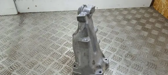 Mercedes-Benz GLC X253 C253 Engine mounting bracket A6512235604