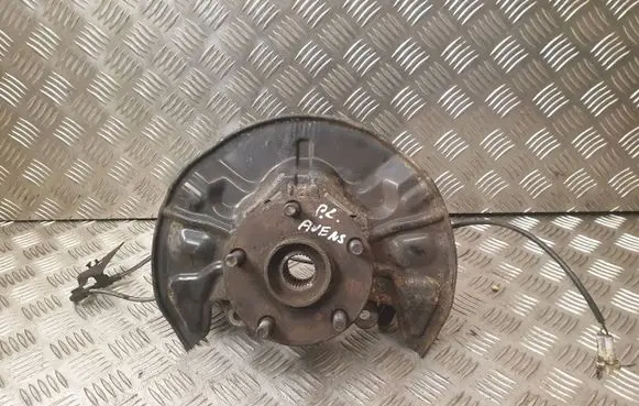 Toyota Avensis T250 Front wheel hub 