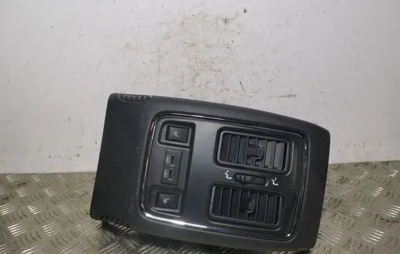 Jeep Grand Cherokee Rear air vent grill 