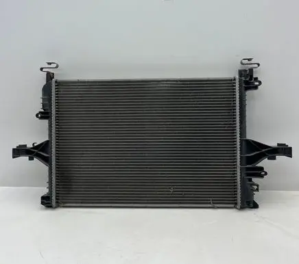 Volvo V70 Coolant radiator 30681492 00093363