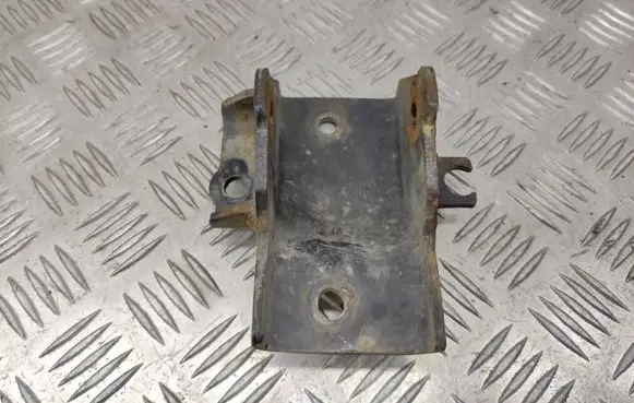 KIA Sportage Engine mounting bracket