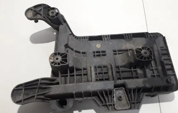 Audi A3 S3 8P Battery box tray 1K0915333B 1K0915333-B