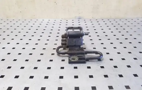 Audi A6 S6 C5 4B Front door lower hinge 4B0831412B