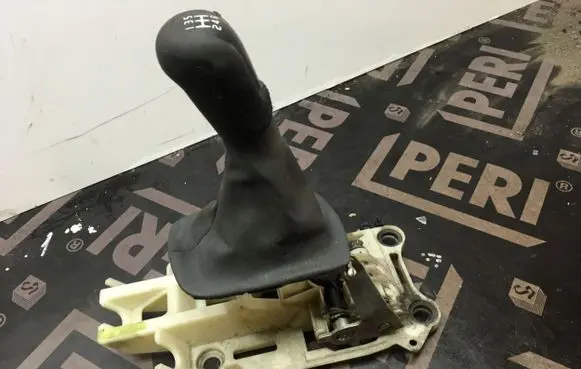 Volvo S40 Gear shifter/selector 30759803