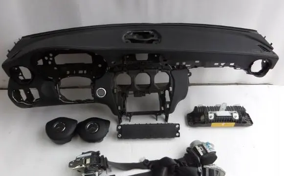 Mercedes-Benz C W205 Dashboard A2056800087 A0008608300 A2058600002