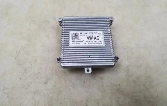 Skoda Octavia Mk4 Light module LCM 992941572CD