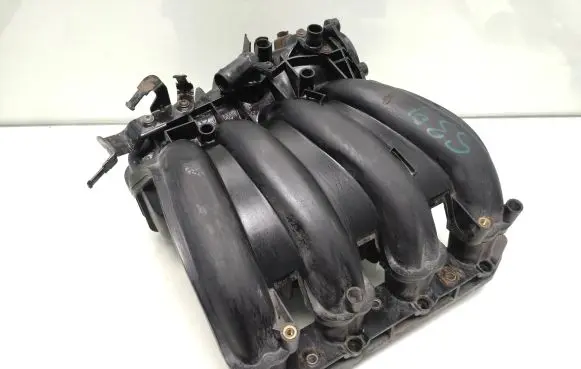 BMW 1 E81 E87 Intake manifold 7529438