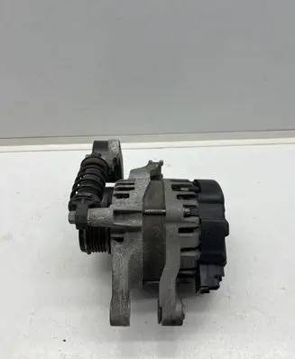 KIA Ceed Generator/alternator 373002U200 61005074 135V150A