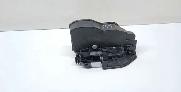 BMW 5 E60 E61 Rear door lock 7202147