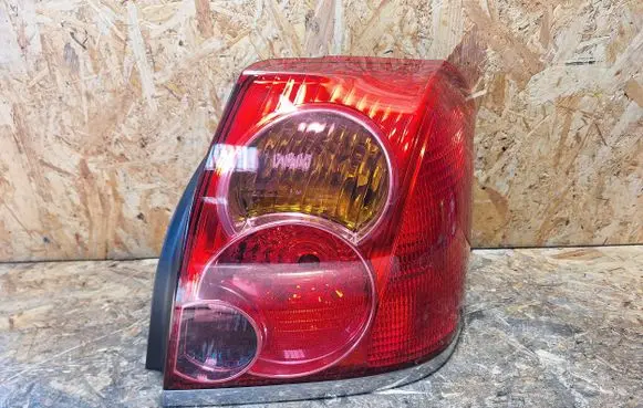 Toyota Avensis T250 Rear/tail lights