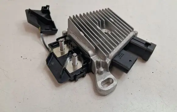 Peugeot 508 Combustion control unit/module 9842667980