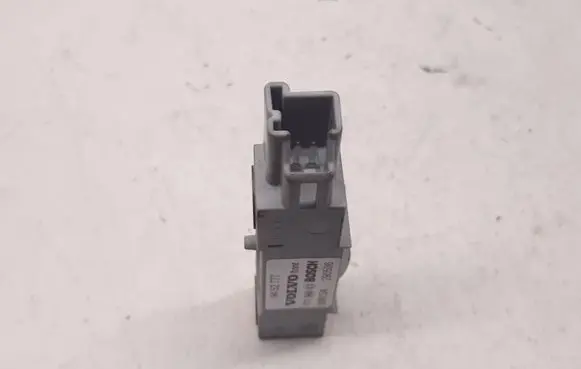 Volvo XC70 Airbag deployment crash/impact sensor 9452777 008134 290506