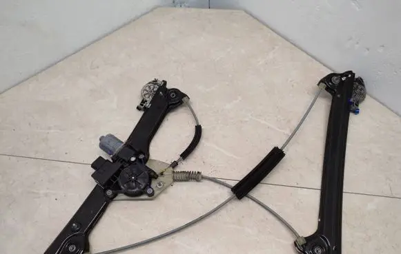 BMW Z4 g29 Front door window regulator motor 5A44098
