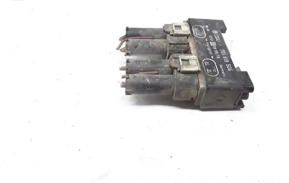 Volkswagen Transporter - Caravelle T4 Coolant fan relay 701919506