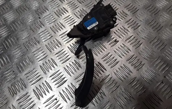 Renault Espace - Grand espace IV Accelerator throttle pedal 8200007513
