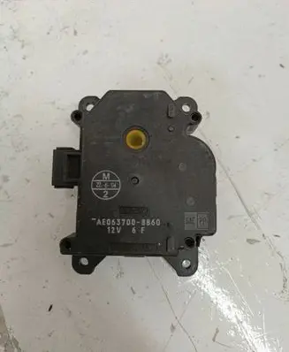 Mitsubishi Colt Air flap motor/actuator Ae0637008860