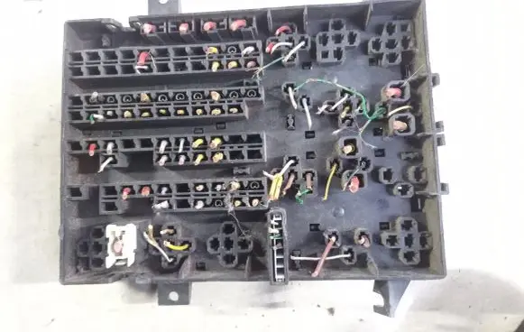 Renault Master II Fuse box set 7703297587