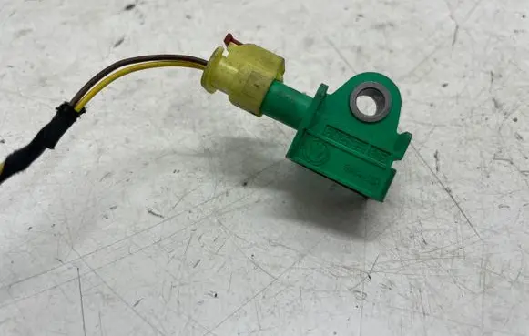 Volkswagen Golf VI Airbag deployment crash/impact sensor 5K0959351