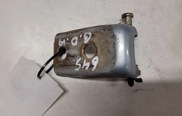 Peugeot 407 Rear door lower hinge
