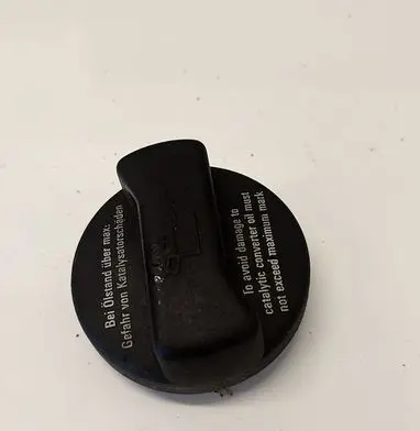 Skoda Fabia Mk1 (6Y) Oil filter cover