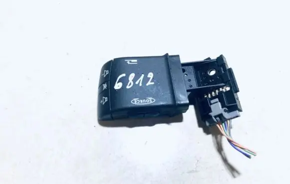 Multifunctional control switch/knob