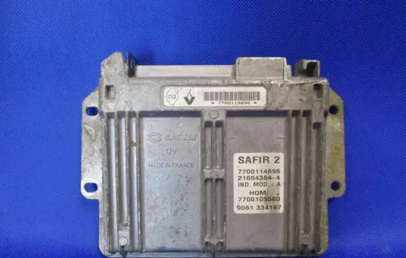 Renault Twingo I Engine control unit/module 7700114696 7700105560