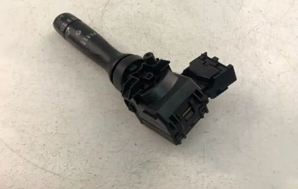 Lexus GS 300 350 430 450H Wiper turn signal indicator stalk/switch 173848