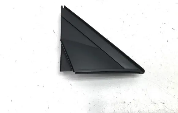 Toyota bZ4X Fender end trim 