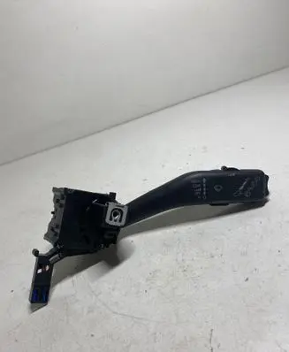 Volkswagen Golf V Wiper control stalk 1K0953519J 01203516 20351681240202