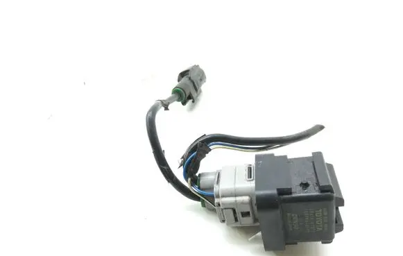 Toyota Auris 150 Glow plug pre-heat relay 2861067010